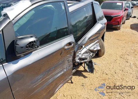 2019 Toyota Sienna Xle 8 Passenger z USA, uszkodzony, nr VIN 5TDYZ3DC1KS020501